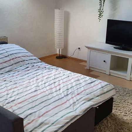 Ferienwohnung Leo Duisburg - Naehe Bahnhof Esterno foto
