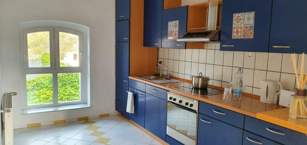 Ferienwohnung Leo Duisburg - Naehe Bahnhof Esterno foto